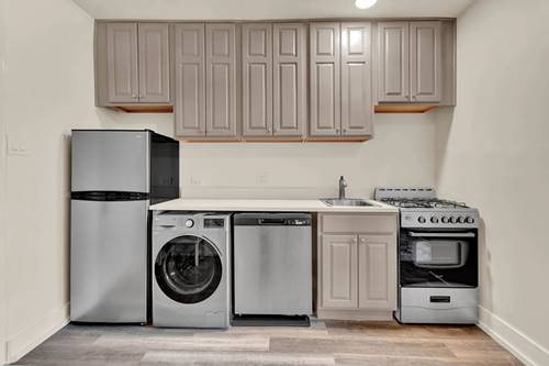 1100 N Lasalle Unit 1318, Chicago, IL 60610