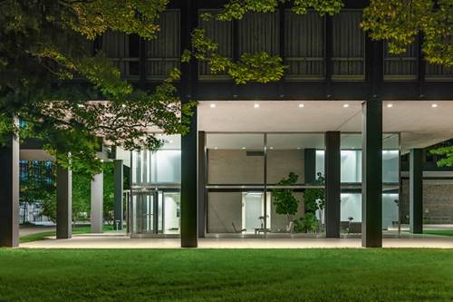 860 N Lake Shore Unit 8L, Chicago, IL 60611