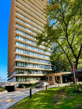 5801 N Sheridan Unit 11B, Chicago, IL 60660