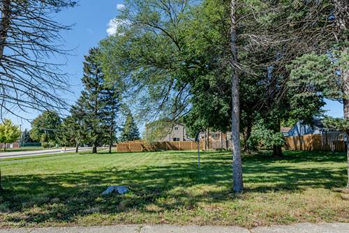 110 N Chase, Bartlett, IL 60103