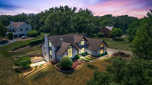 9 Carriage, Lemont, IL 60439