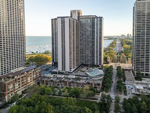 400 E Randolph Unit 828, Chicago, IL 60601