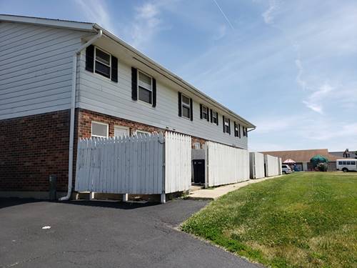 328 Lilac Unit C, Elgin, IL 60123