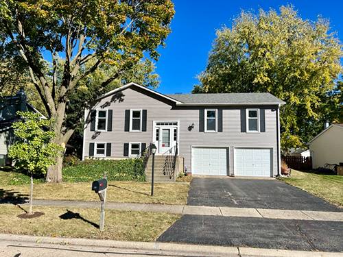 43 Essex, Cary, IL 60013