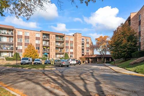 502 W Huntington Commons Unit 137, Mount Prospect, IL 60056