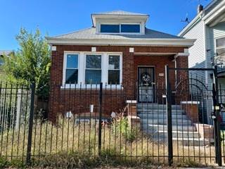 8528 S Escanaba, Chicago, IL 60617