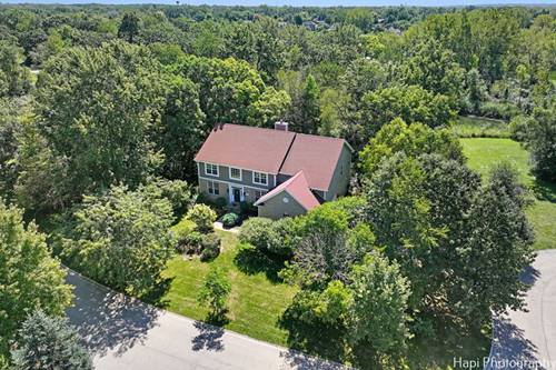 225 Red Oak, Island Lake, IL 60042