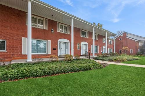 27 N Tower Unit 27, Oak Brook, IL 60523