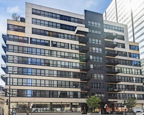 130 S Canal Unit 211, Chicago, IL 60606