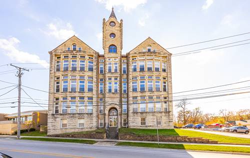 400 Mccarthy Unit 207, Lemont, IL 60439