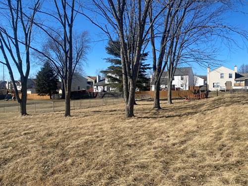 2810 W Atlantic, Waukegan, IL 60085