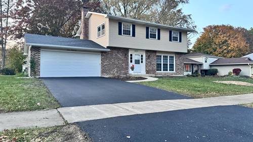 1633 Clyde, Naperville, IL 60565