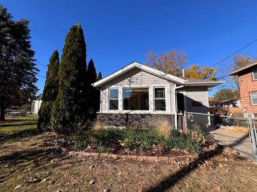 810 Lavoie, Elgin, IL 60120