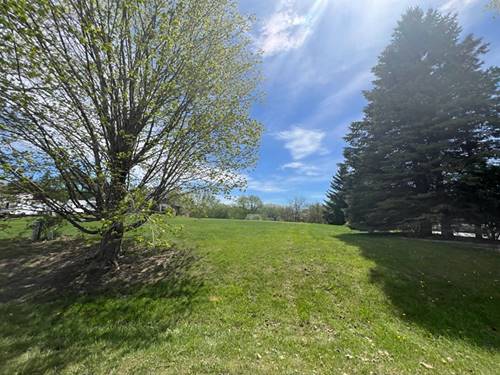 33703 N Christa, Ingleside, IL 60041