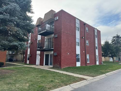 652 Piper, Prospect Heights, IL 60070
