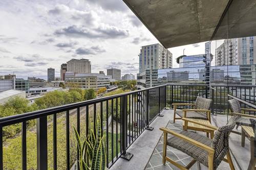 1727 Oak Unit 703, Evanston, IL 60201