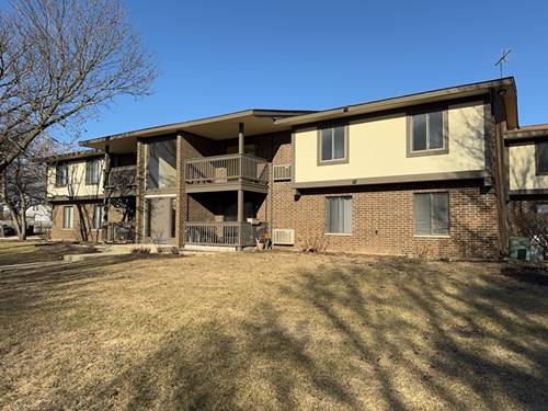 590 Somerset Unit 6, Crystal Lake, IL 60014