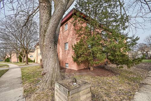 735 Walnut Unit 735, Waukegan, IL 60085
