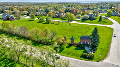 8501 Country Shire, Spring Grove, IL 60081