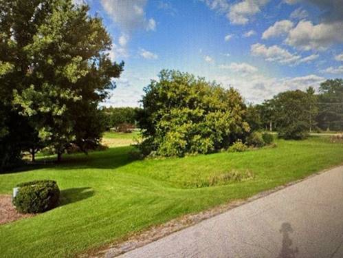 3106 Royal Woods, Crystal Lake, IL 60014
