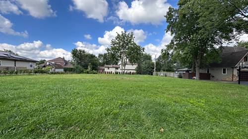 7240 Giddings, Burr Ridge, IL 60527