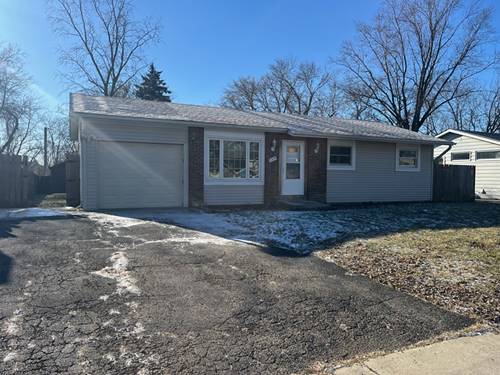349 Greencrest, Bolingbrook, IL 60440
