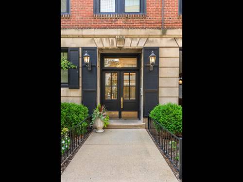 202 E Walton Unit 1E, Chicago, IL 60611