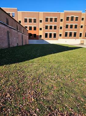 216 Prairie, Elgin, IL 60120