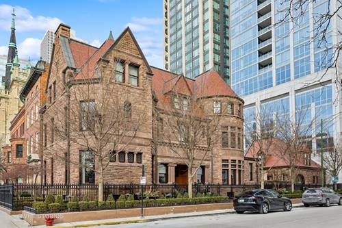 915 N Dearborn, Chicago, IL 60610