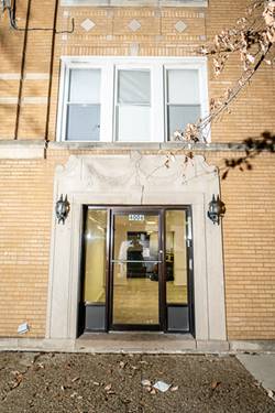 4006 W Nelson Unit 6A, Chicago, IL 60641