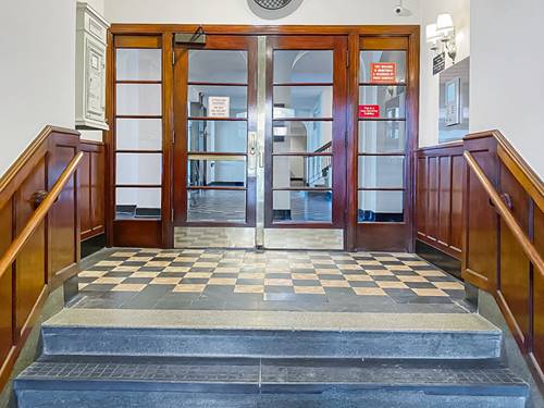 1205 W Sherwin Unit 800, Chicago, IL 60626