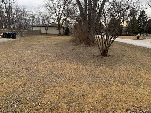 803 East, Mchenry, IL 60050