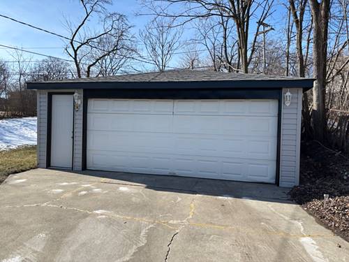 401 W Richton, Crete, IL 60417