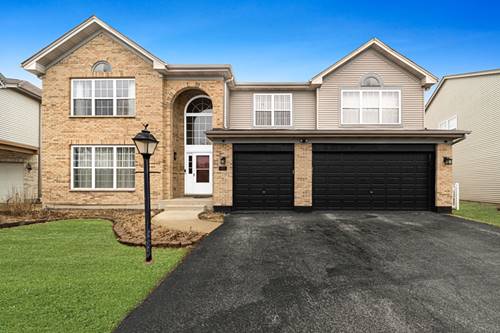 4711 Windridge, Carpentersville, IL 60110