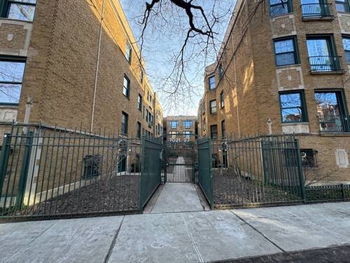 7025 N Sheridan Unit 3S, Chicago, IL 60626