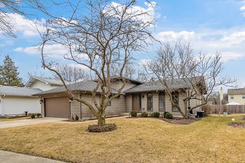 2226 Briarhill, Naperville, IL 60565