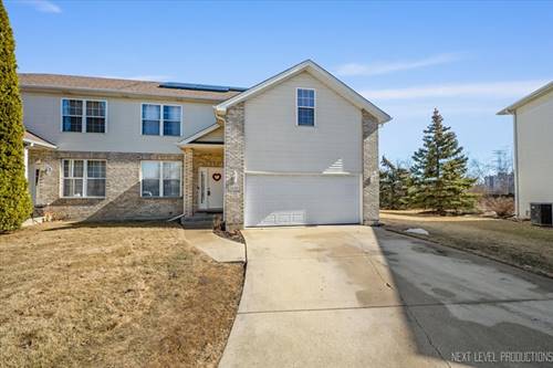 1605 Colleen, Aurora, IL 60505