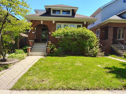 936 N Ridgeland, Oak Park, IL 60302
