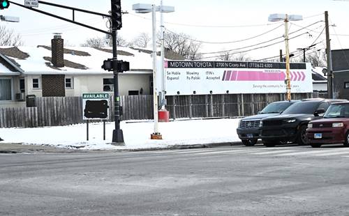 4755 W Diversey, Chicago, IL 60639