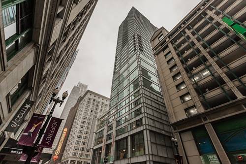 8 E Randolph Unit 3003, Chicago, IL 60601
