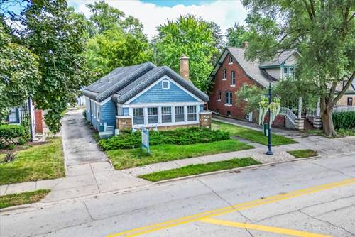 421 N Hough, Barrington, IL 60010