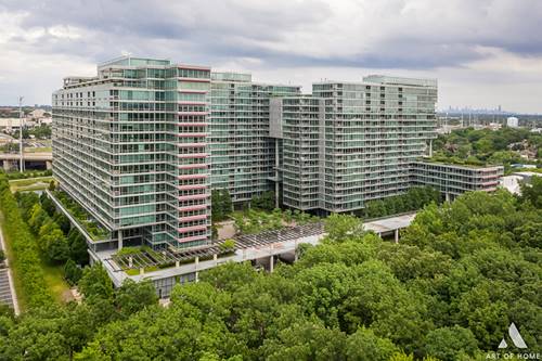 9725 Woods Unit 1913, Skokie, IL 60077