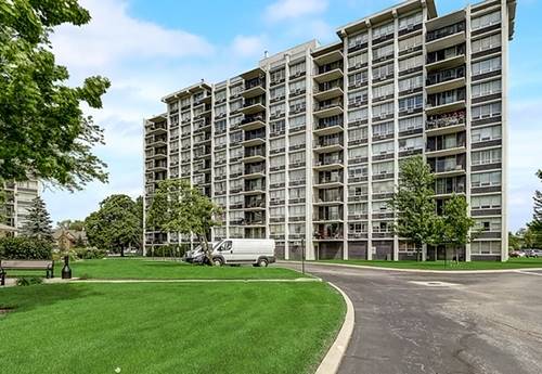 8809 W Golf Unit 1I, Niles, IL 60714