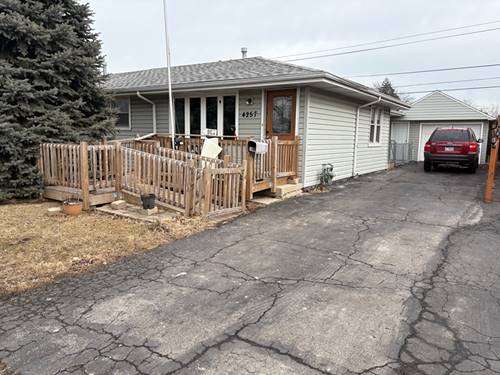 4257 W Southwest, Hometown, IL 60456