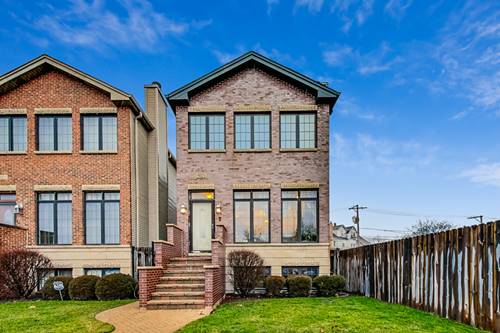 5021 N Northwest, Chicago, IL 60630