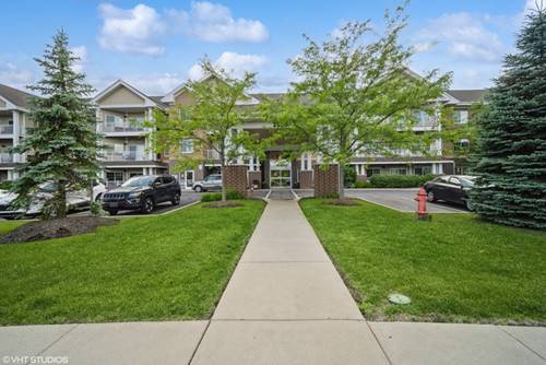 2220 Founders Unit 215, Northbrook, IL 60062