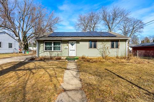 114 Meadow, Woodstock, IL 60098