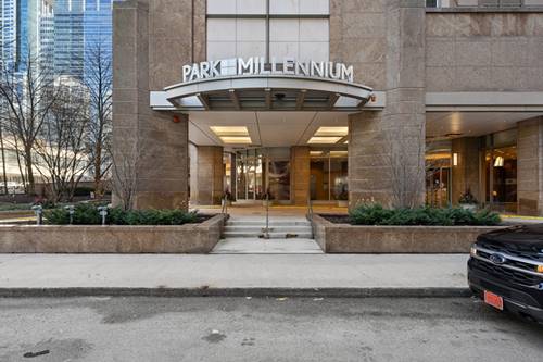 222 N Columbus Unit 902, Chicago, IL 60601