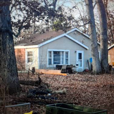 1705 Norfolk, Crete, IL 60417