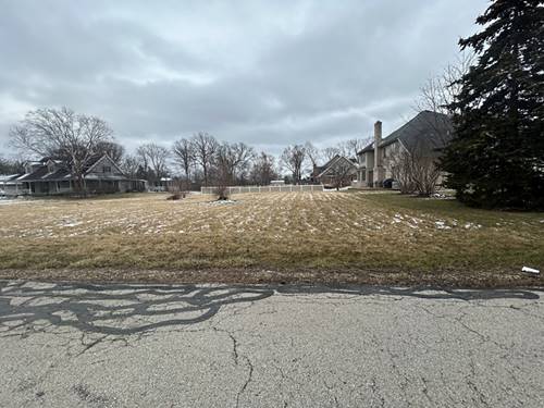 17W363 White Pine, Addison, IL 60101